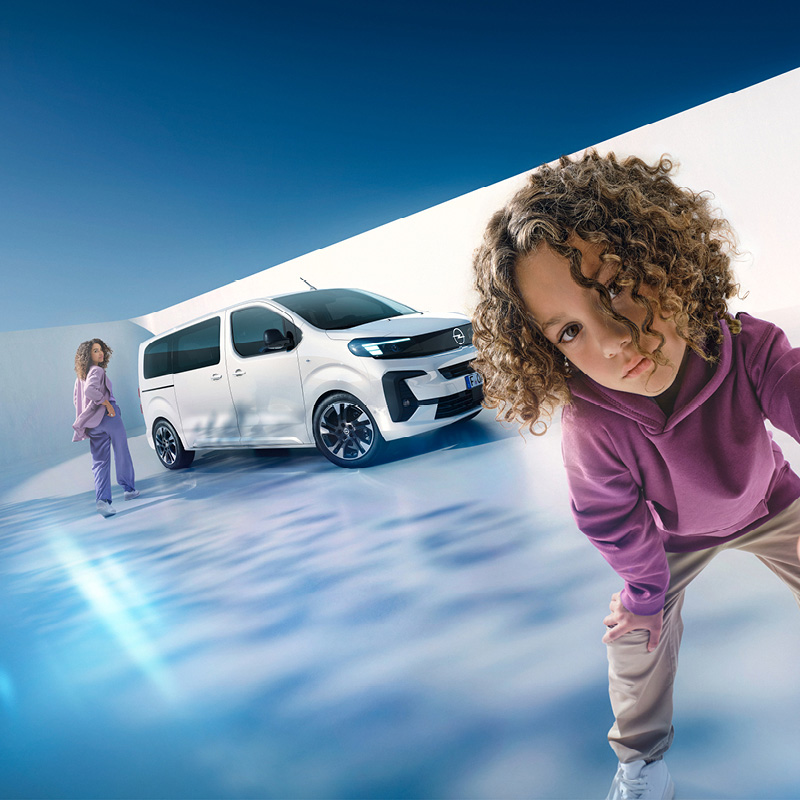 OPEL ZAFIRA LIFE MY2023 BEV Masthead 21X9